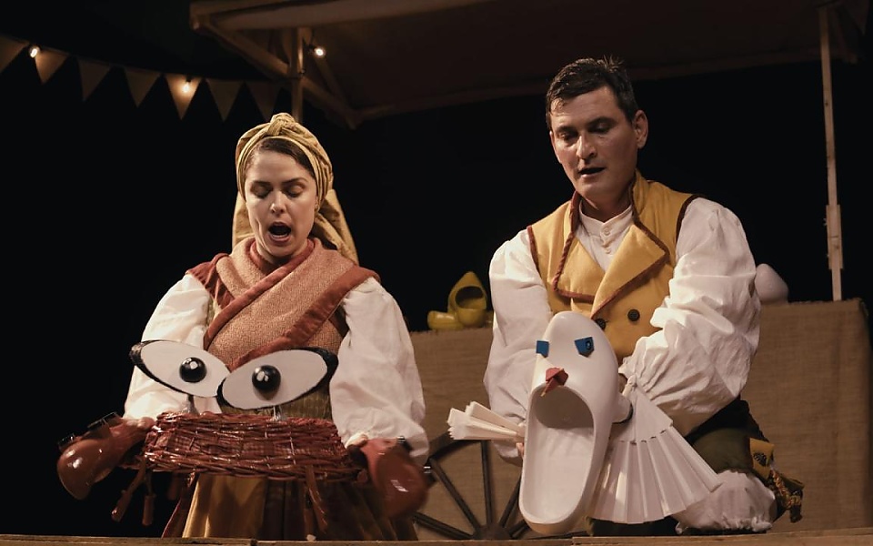 Teatro Los Pintores presenta: "¿HACER O FACER?"